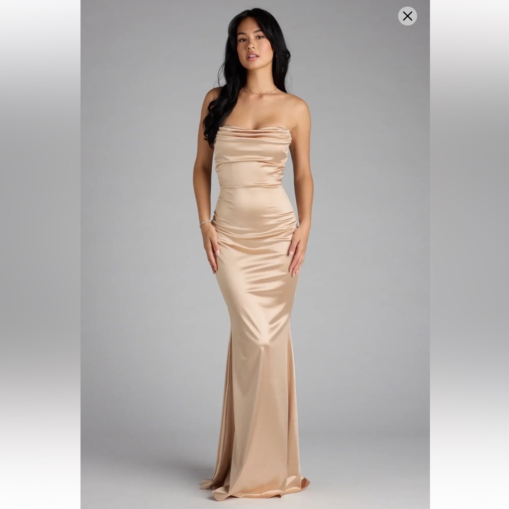 Elegant Strapless Satin Champagne Dress
